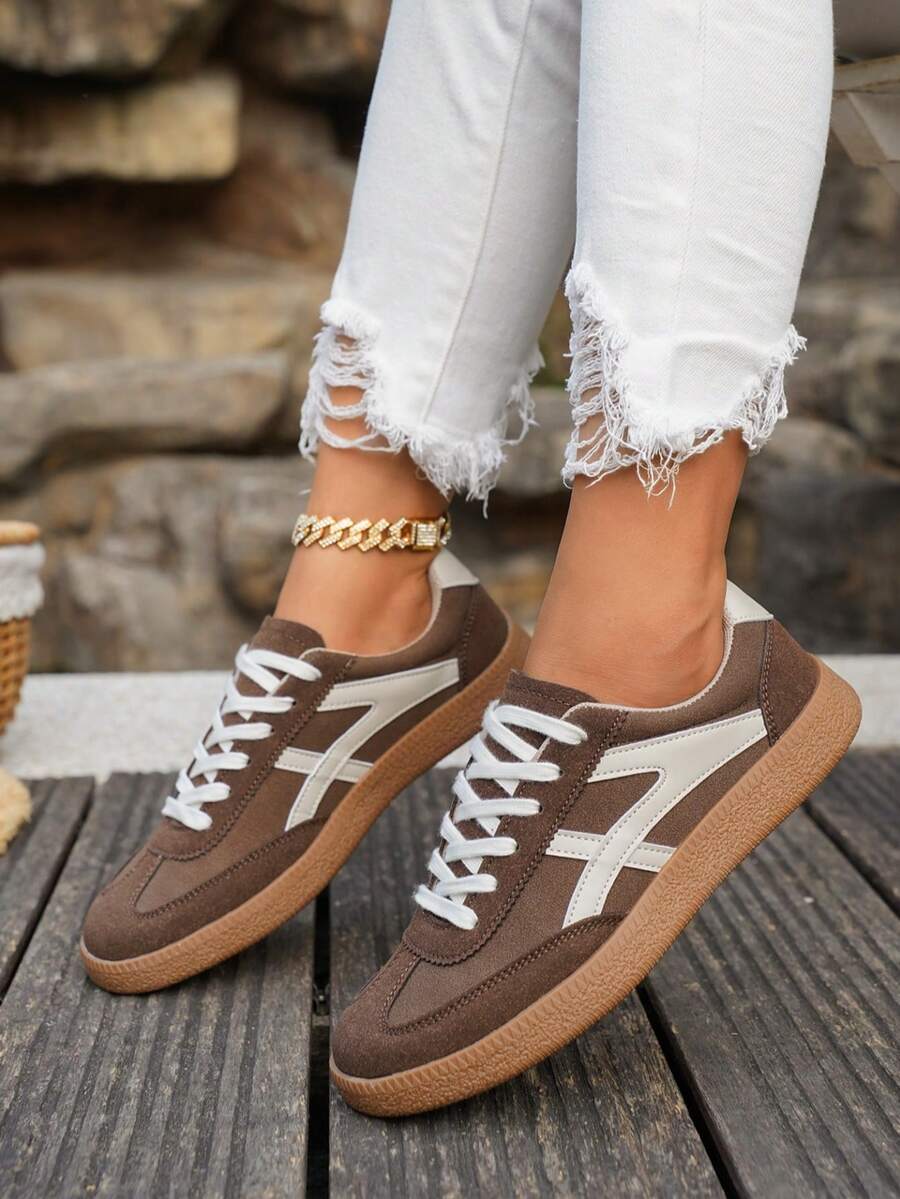 Retro-Sneaker mit Blockabsatz