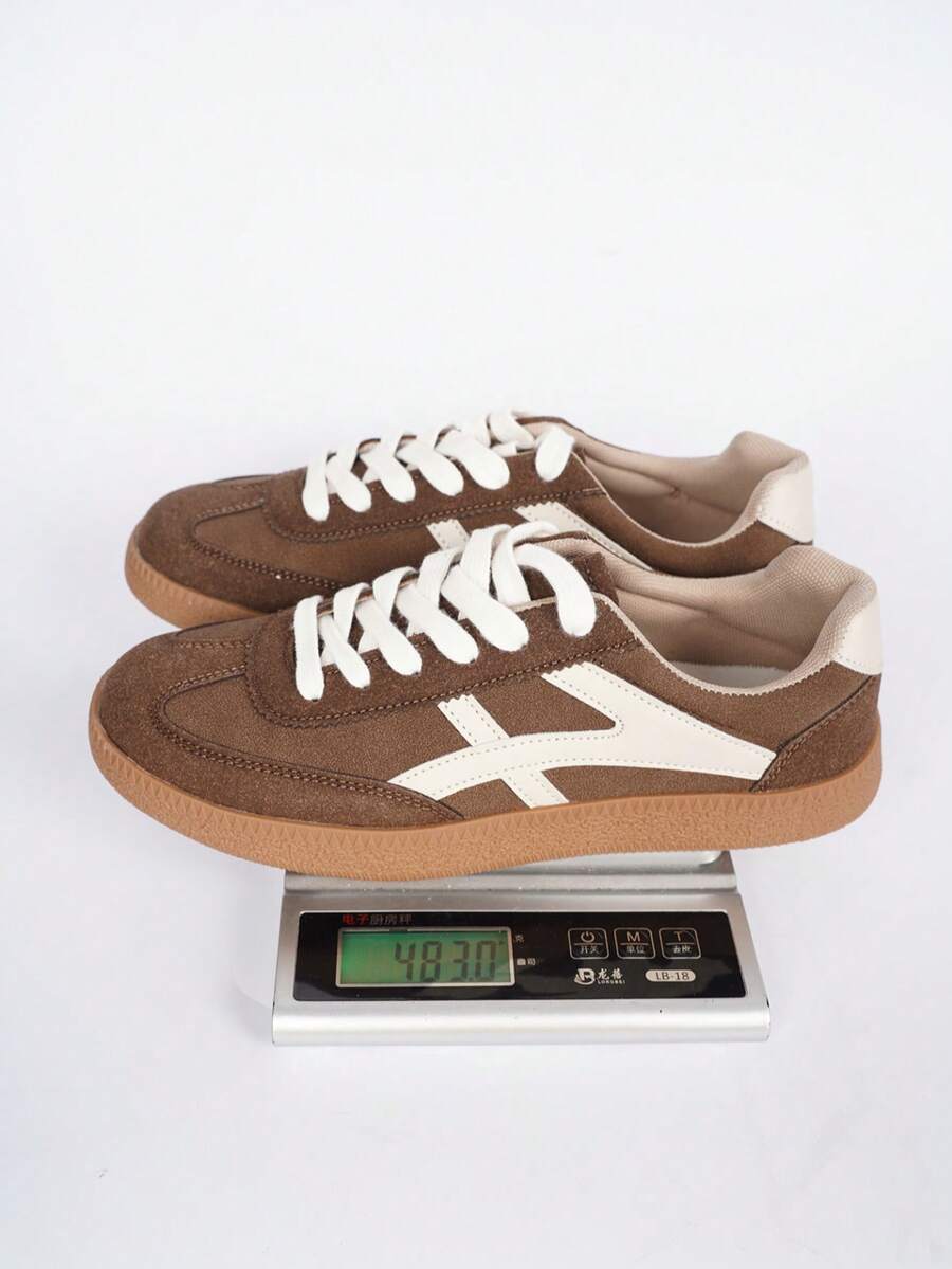 Retro-Sneaker mit Blockabsatz