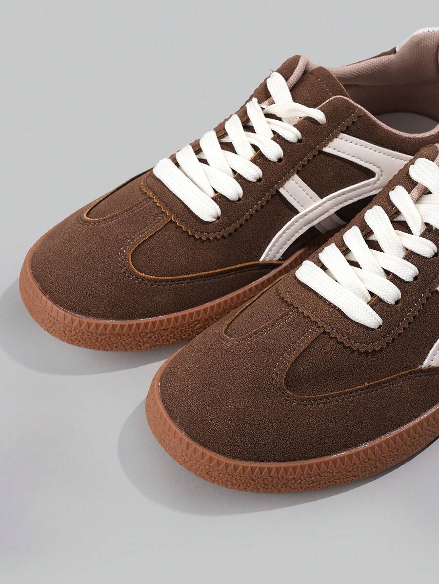 Retro-Sneaker mit Blockabsatz